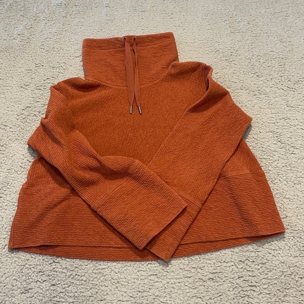 Lululemon Retreat Yourself Pullover
Heathered Rustic Clay size 4